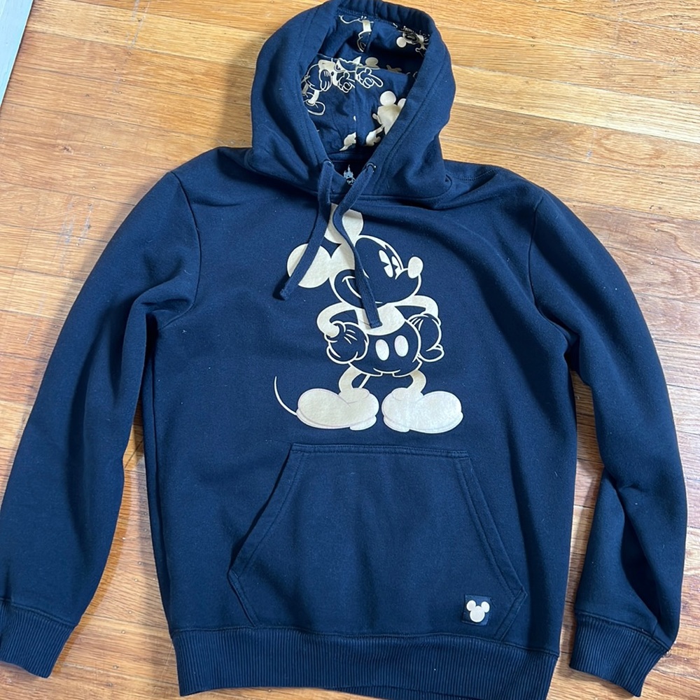 Shanghai disneyland exclusive hoodie size small